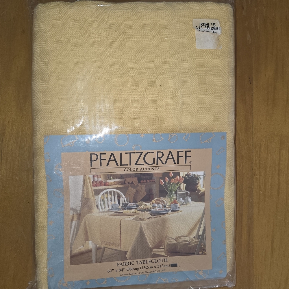 Pfaltzgraff Color Accents   Buttercup Yellow 60×84 Cotton Tablecloth 1997